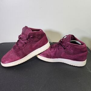 Nike Air Jordan Retro 1 Mid GS Bordeaux Shoes Sz 7y (Womens 8.5) Suede